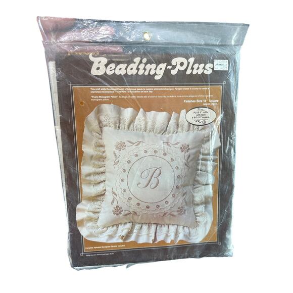 1984- Paragon- Vtg Pillow Cover- Kit needlepoint beaded monogramed- 14" Square - Picture 1 of 7